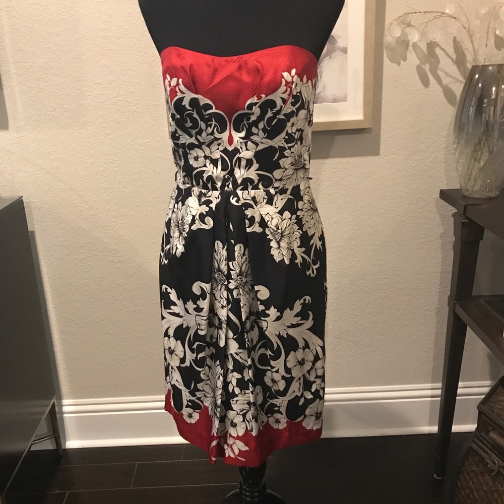 WHITE HOUSE BLACK MARKET Cocktail Dress